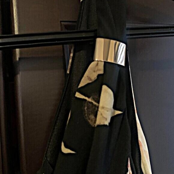 le Chateau Pattern Dress NWT - Picture 2 of 5